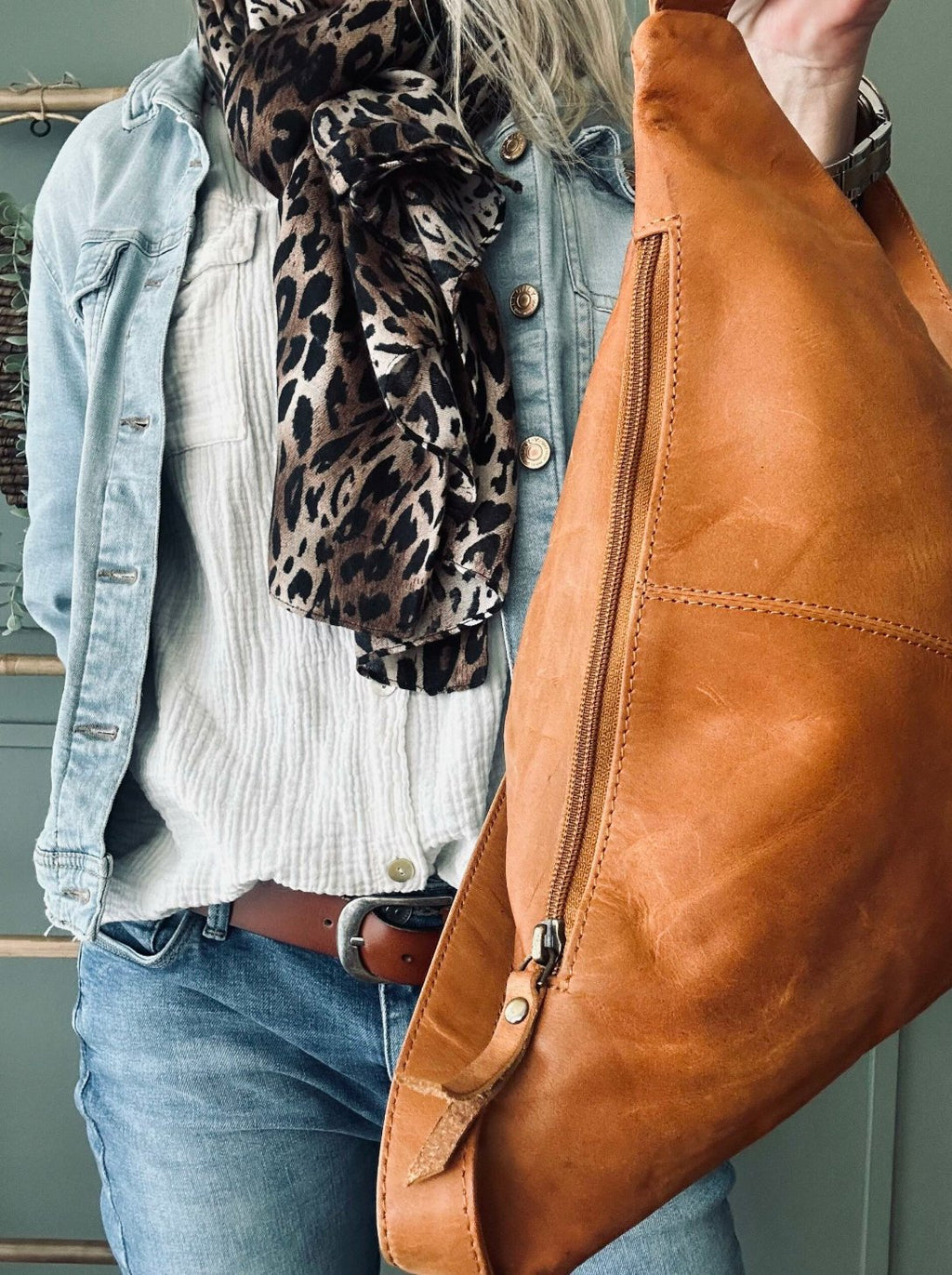 Damen Umhängetasche mit verstellbarem Riemen 4