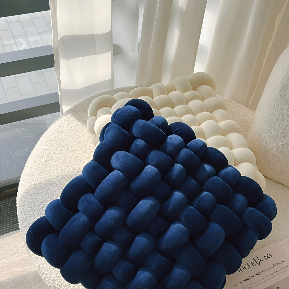 Dekoratives Knotenkissen – Quadratisches Wurfkissen für Sofas 1